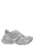 Chaussures de sport Balenciaga gris en polyéthylène avec semelle épaisse et design moderne, vue de face.