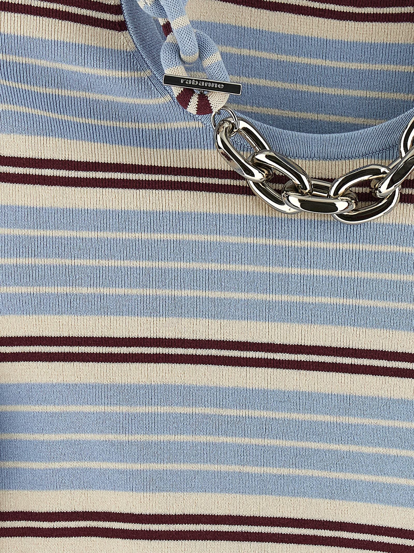 T-shirt bleu textile Paco Rabanne, coupe classique, col rond, logo discret, porté sur mannequin blanc.