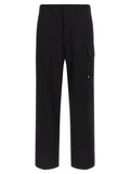 Pantalon cargo noir en coton de la marque Fendi, style décontracté avec poches latérales, vue de face.