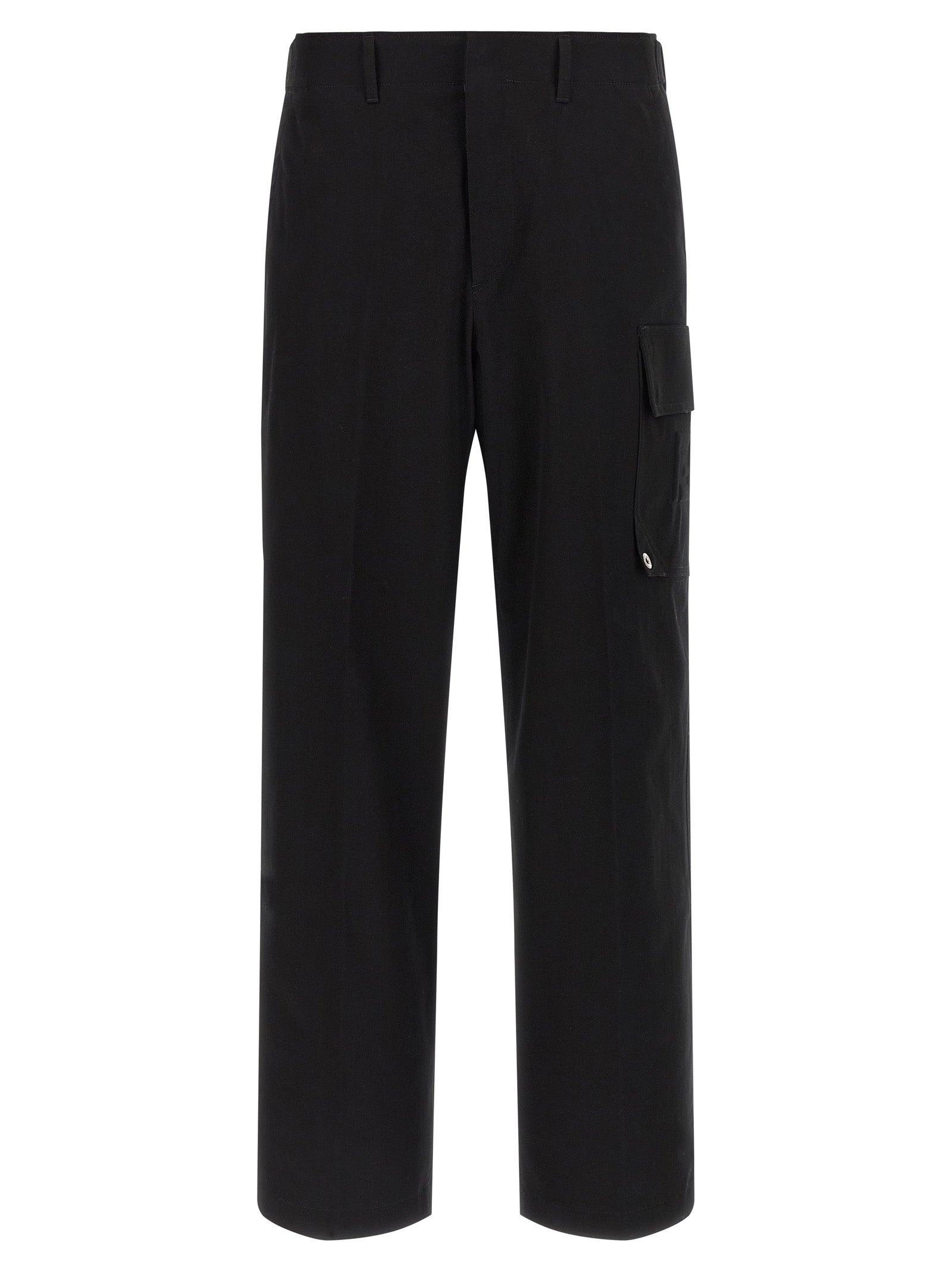 Pantalon cargo noir en coton de la marque Fendi, style décontracté avec poches latérales, vue de face.