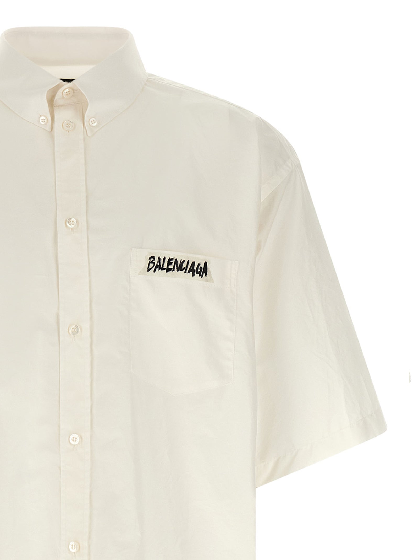 Chemise blanche en coton Balenciaga, vue de face, détails du col et des manches, élégante et moderne.