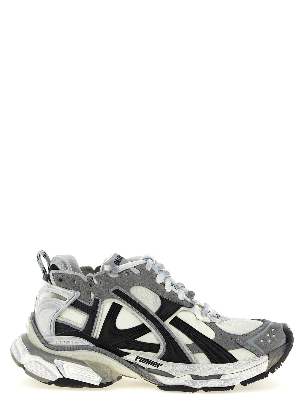 Sneakers athlétiques gris en polyéthylène de Balenciaga, détails modernes et design sportif visible.