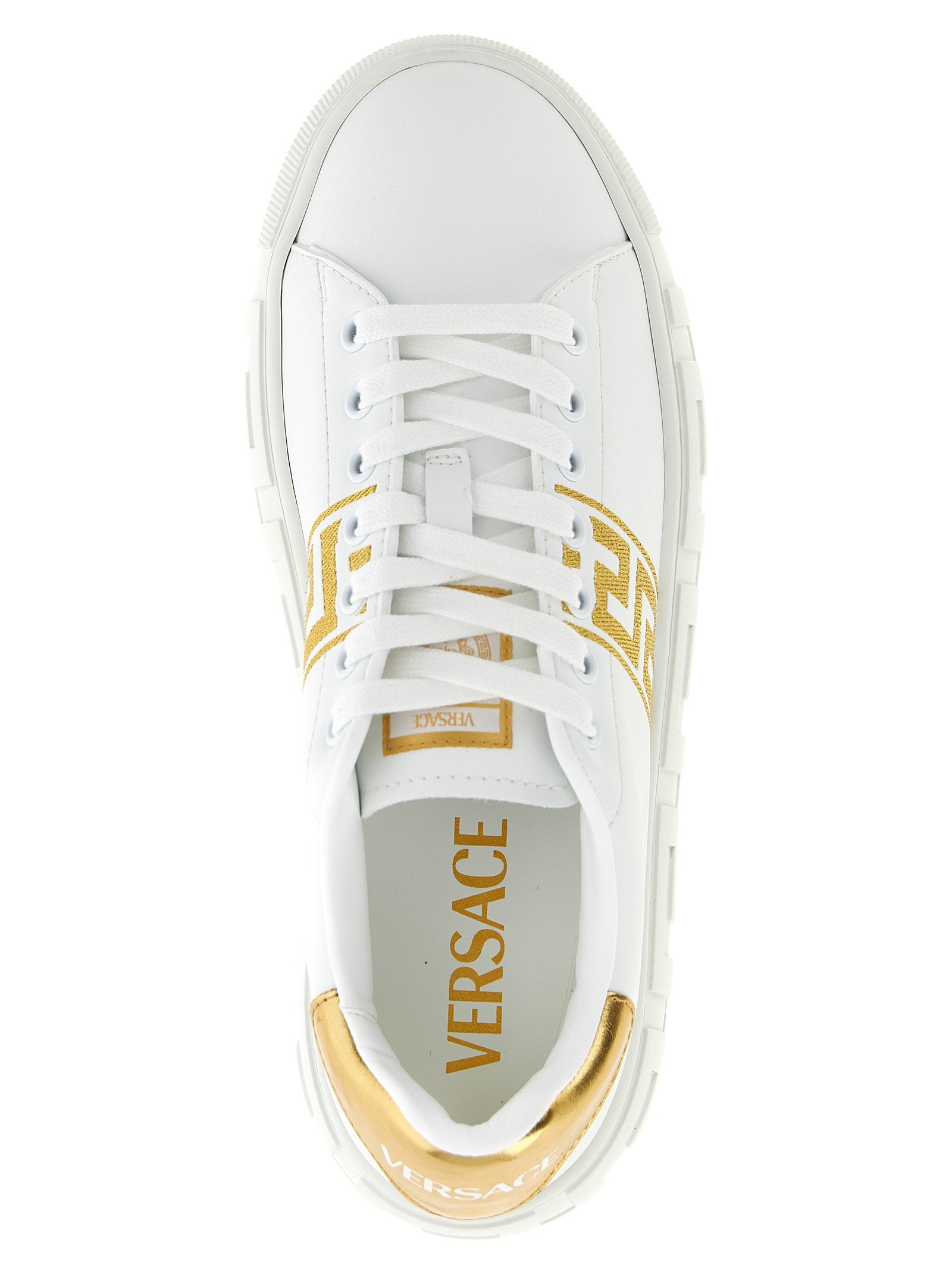 Sneakers plateforme en nylon doré de Versace, chaussures de mode avec détails luxueux et design contemporain.