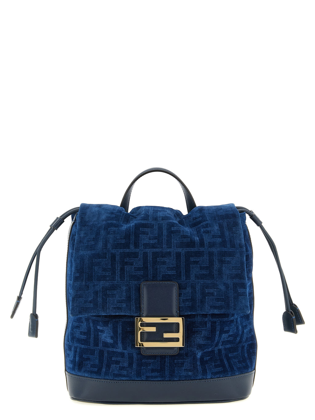 Sac à dos en coton bleu Fendi, avec logo emblématique, porté sur une personne, vue de face.