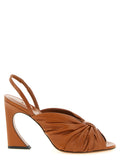Sandales à talons stilettos en cuir d'agneau marron de Fendi, élégant et sophistiqué, visibles en gros plan.