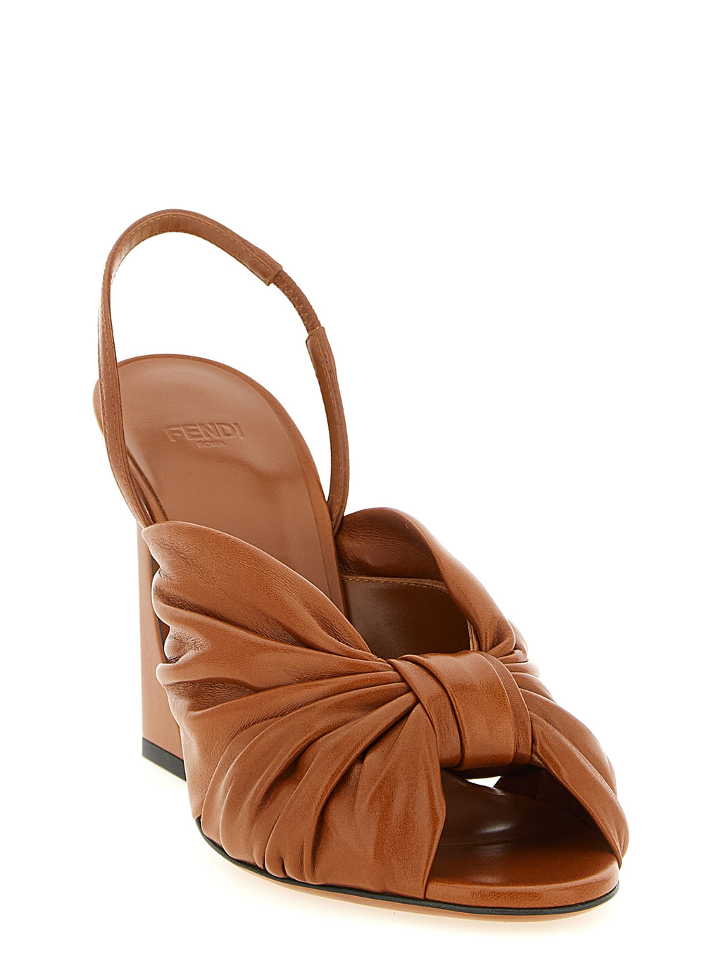 Sandales à talons stilettos en cuir de mouton marron de Fendi, avec design élégant et finitions raffinées.