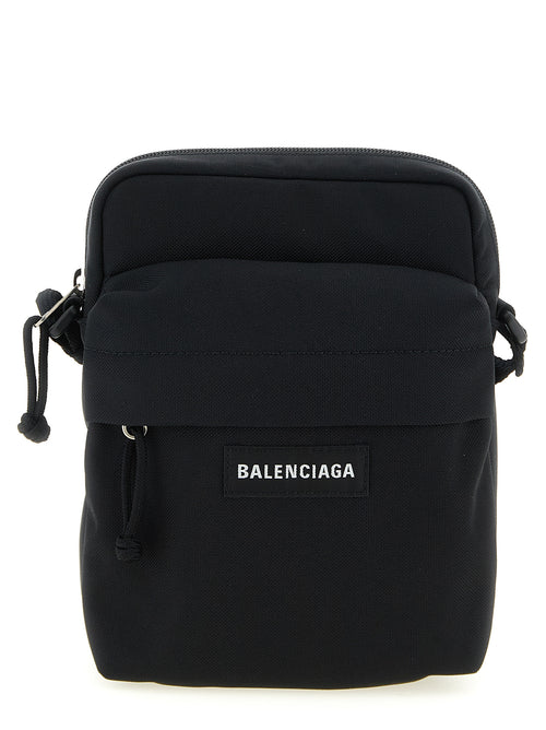 Sac à bandoulière noir en polyamide de Balenciaga, élégant et moderne, avec détails de finition visibles.