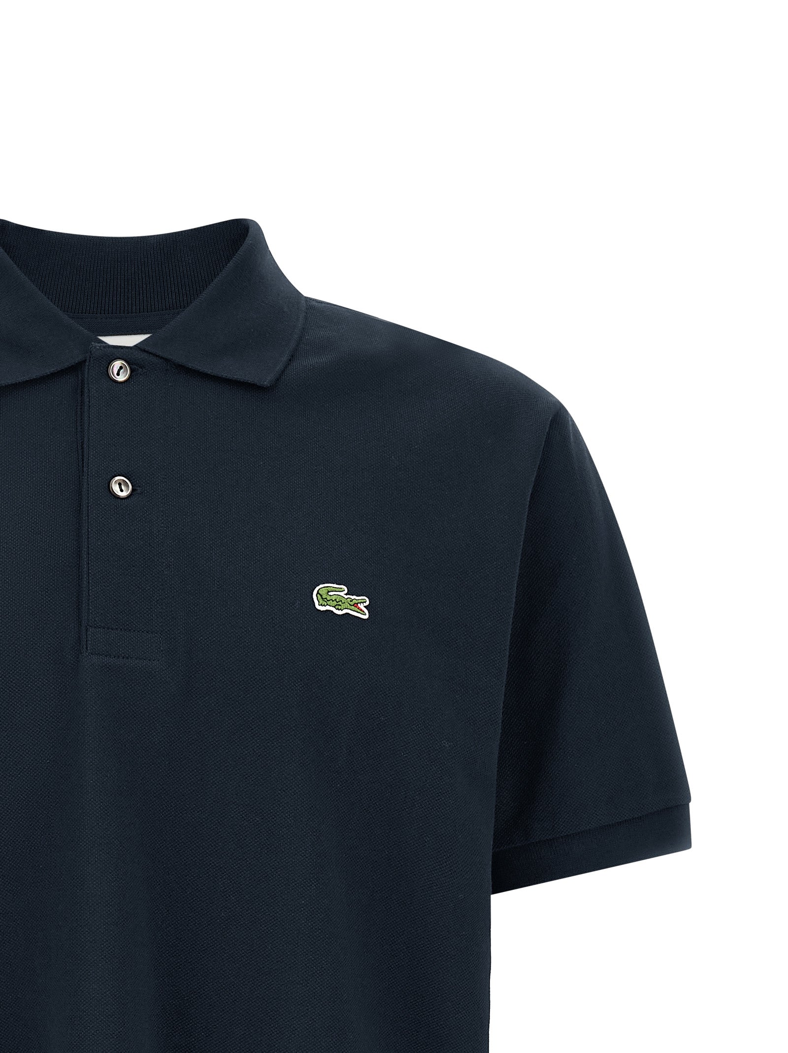 Chemise polo en coton bleu Lacoste avec col classique et logo crocodile, vue de face.