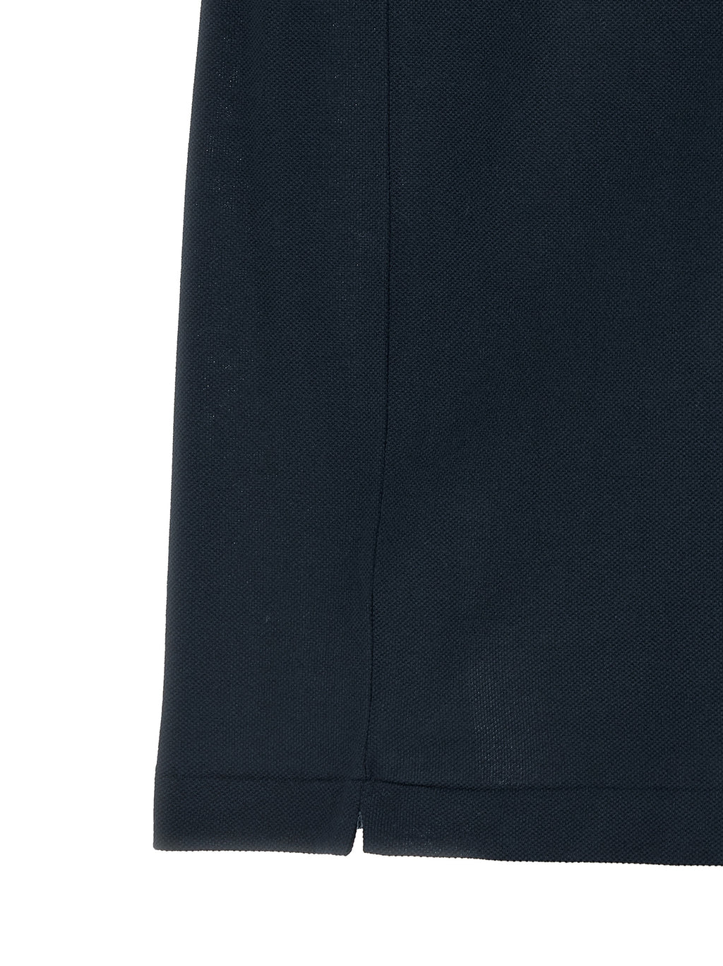 Chemise polo en coton bleu de marque Lacoste, avec logo crocodile, vue de face sur fond neutre.