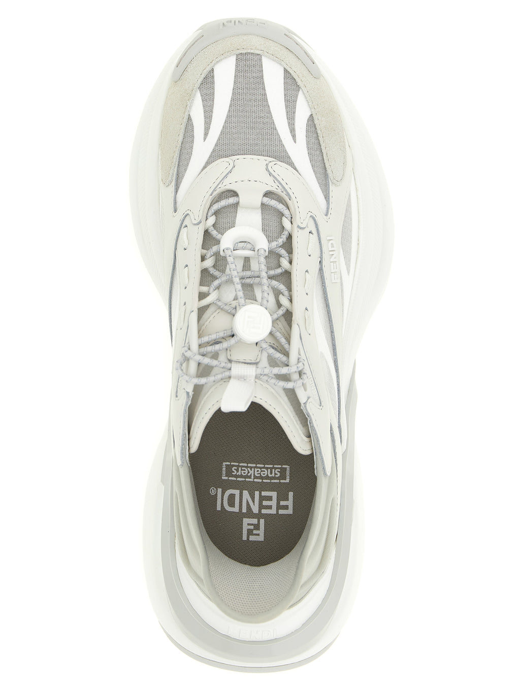 Chaussures de sport Fendi en cuir de veau gris, baskets athlétiques élégantes avec détails modernes.