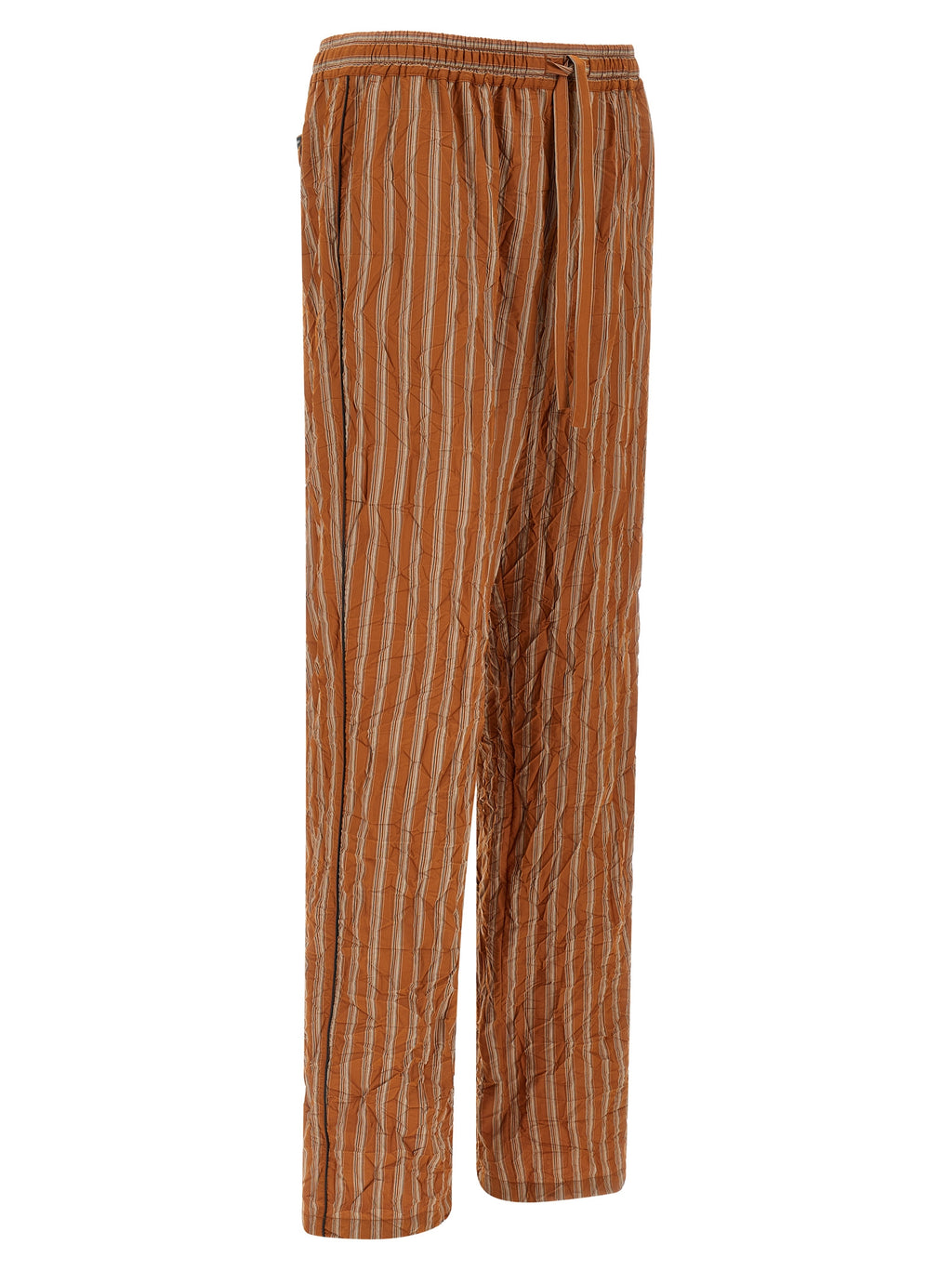 Pantalon décontracté en viscose marron Dolce & Gabbana, coupe classique et confortable, visible sur le mannequin.