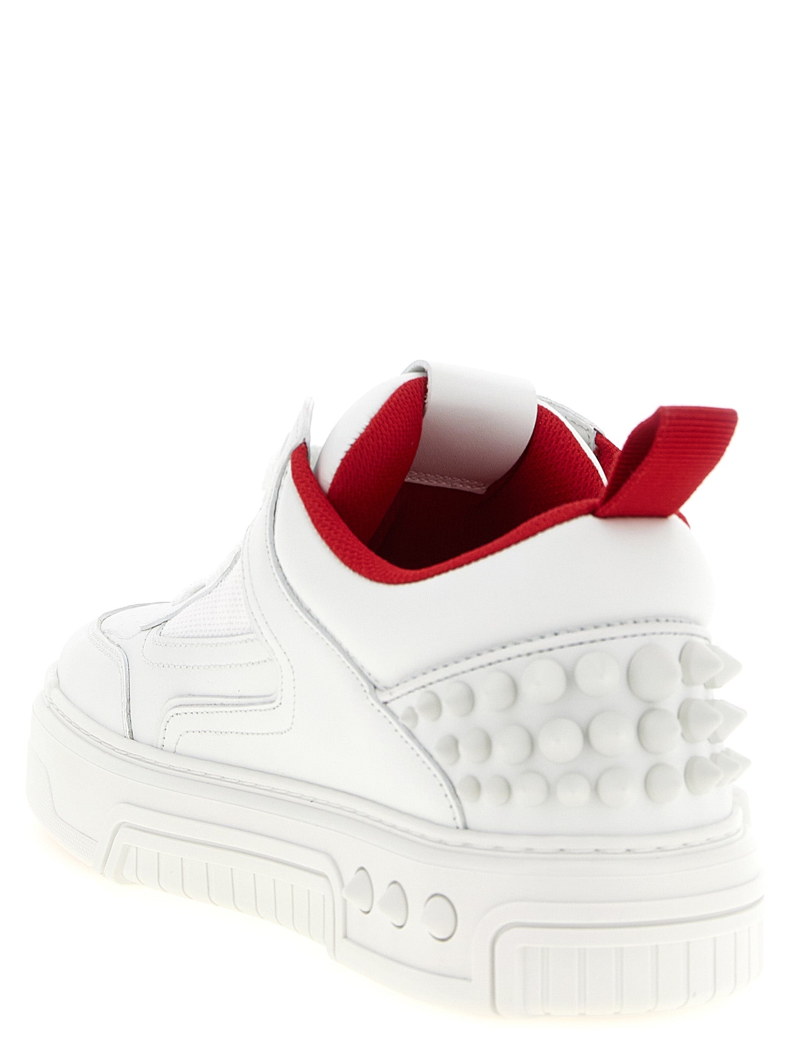 Chaussures Christian Louboutin Sneakers athlétiques en cuir de veau blanc, style sportif avec semelle blanche et design élégant.