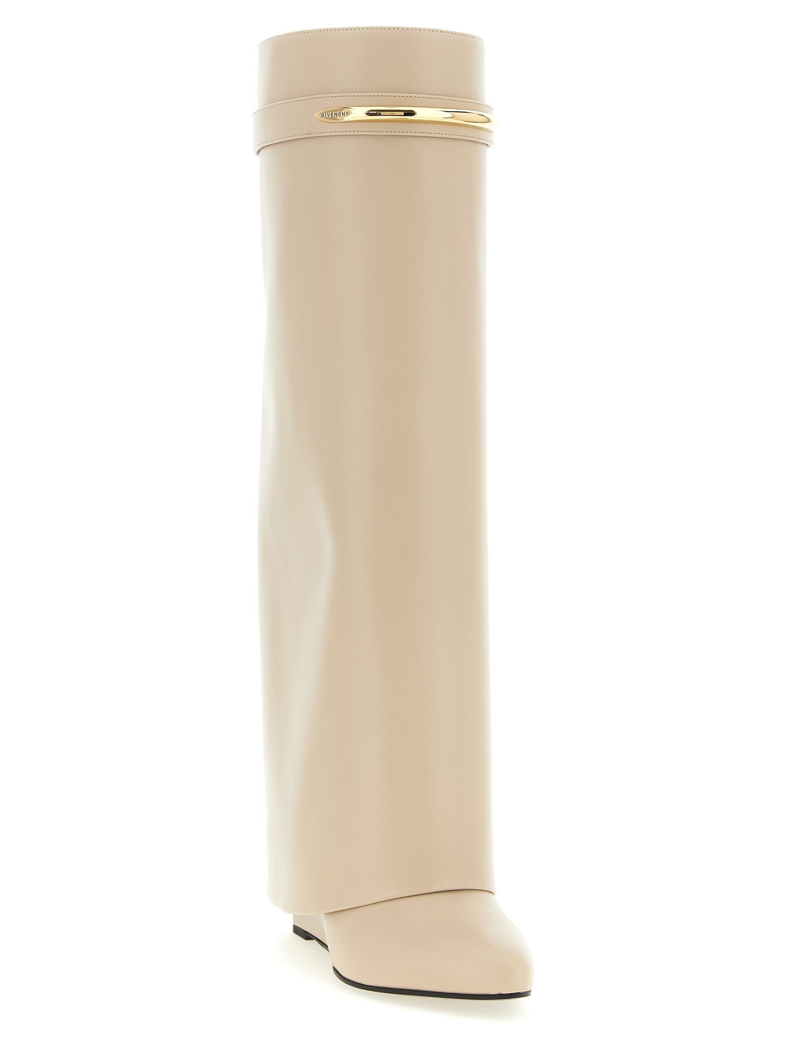 Bottes Givenchy en cuir de veau beige, hautes au-dessus du genou, avec design élégant et finition soignée.
