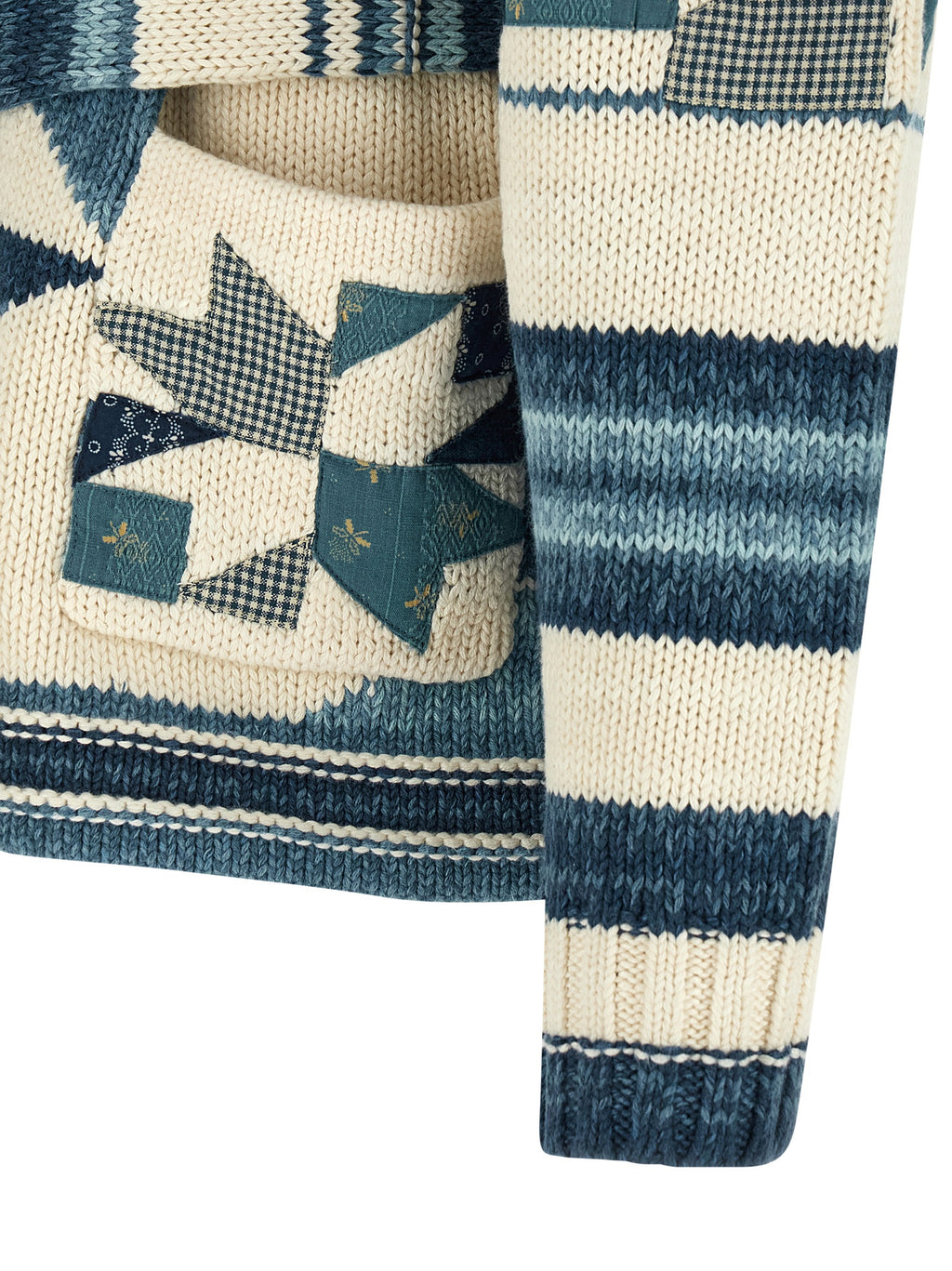 Cardigan en coton bleu Polo Ralph Lauren porté, détail du col et des boutons, style classique et élégant.