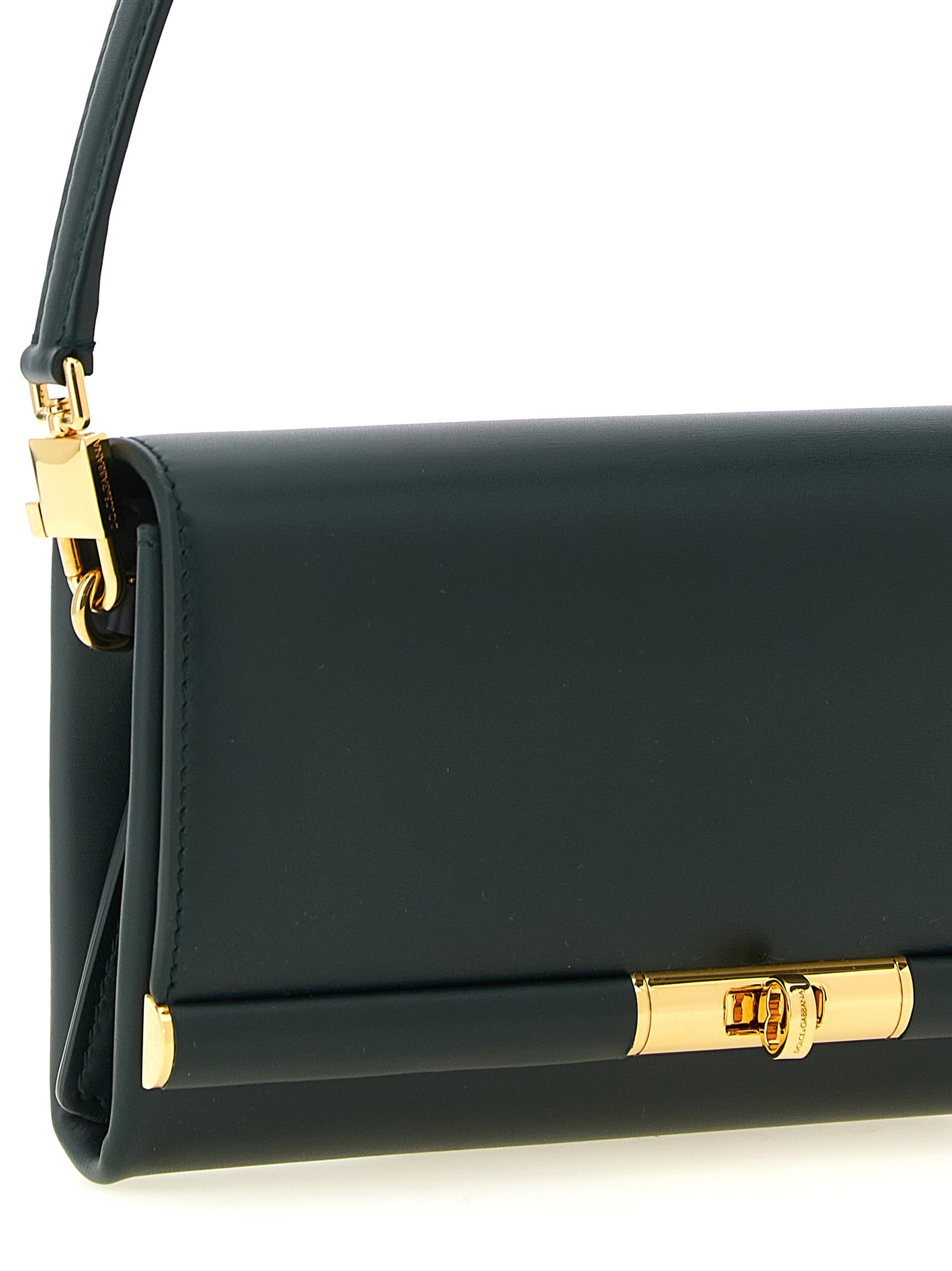 Sac à épaule Dolce & Gabbana en cuir de veau bicolore, visible avec bandoulière et détails élégants.