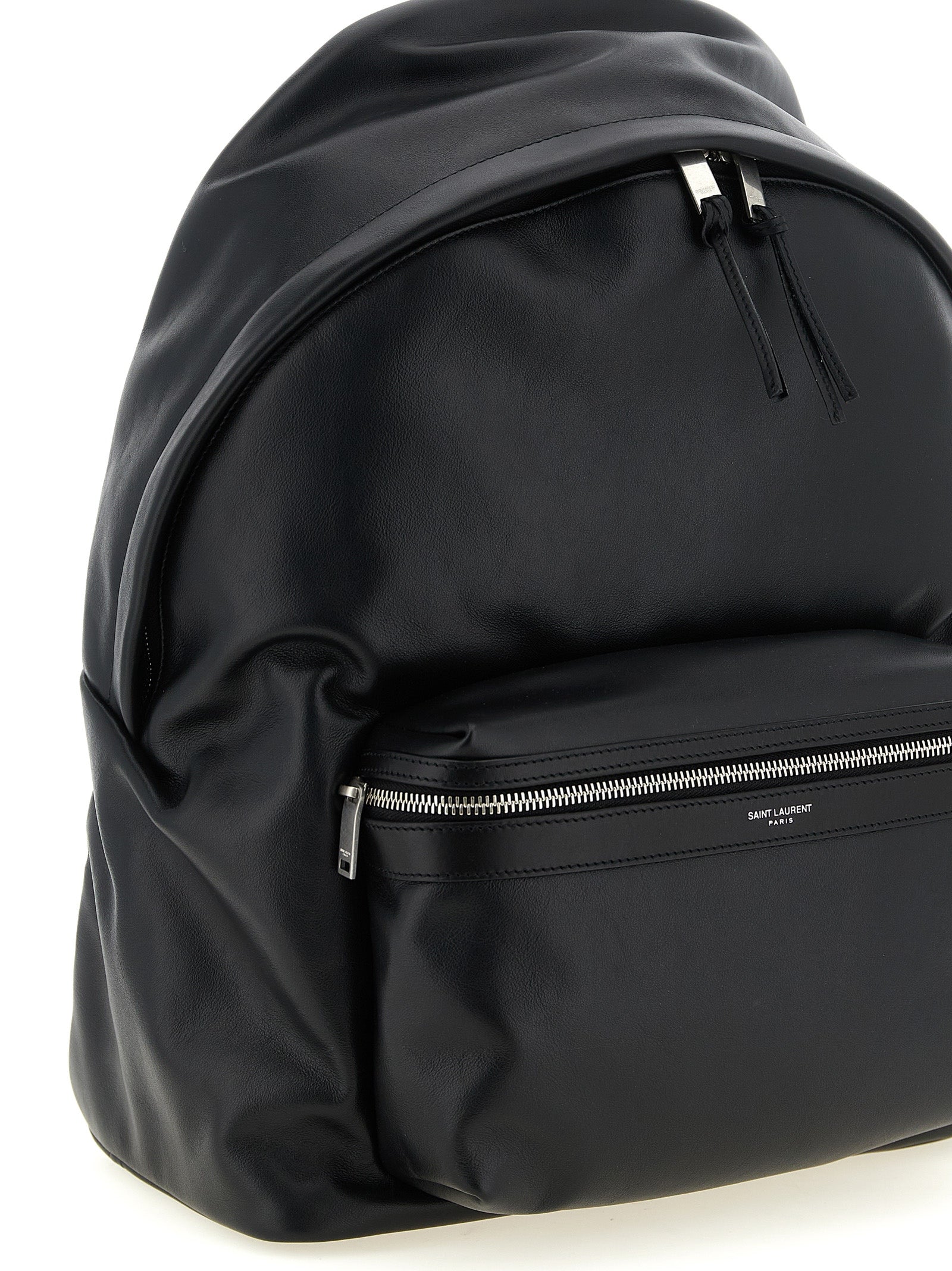 Sac à dos en cuir de veau noir Saint Laurent, avec détails élégants et poignées, idéal pour un style sophistiqué.