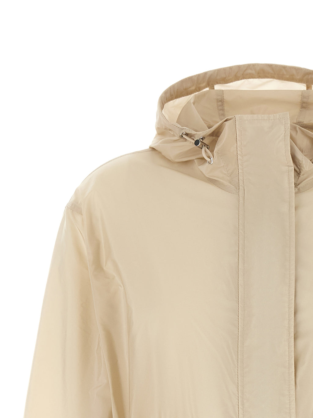 Veste Moncler beige en nylon polyamide, coupe-vent et léger, avec capuche amovible et fermeture zippée.