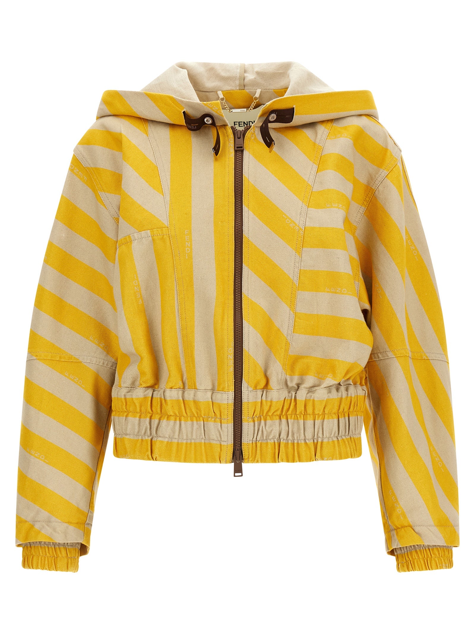 Veste en coton bicolore Fendi, coupe moderne, avec logo visible, portée sur un mannequin.
