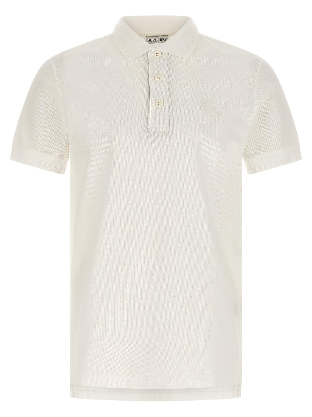 Chemise polo en coton blanc de la marque Burberry, avec col et boutons, affichée sur un mannequin.