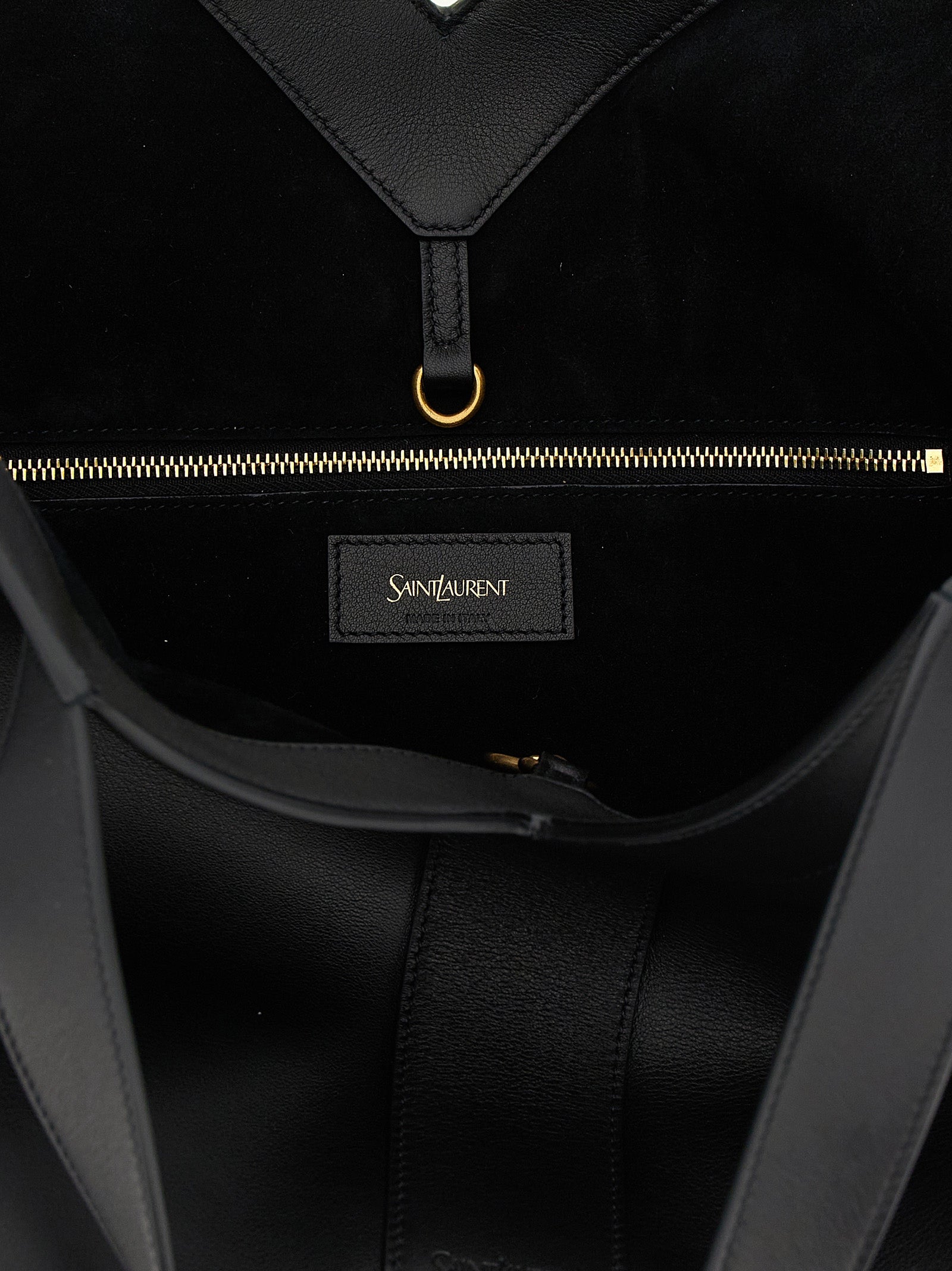 Sac cabas en cuir de veau noir Saint Laurent, élégant et spacieux, avec poignées en cuir et logo discret sur le devant.