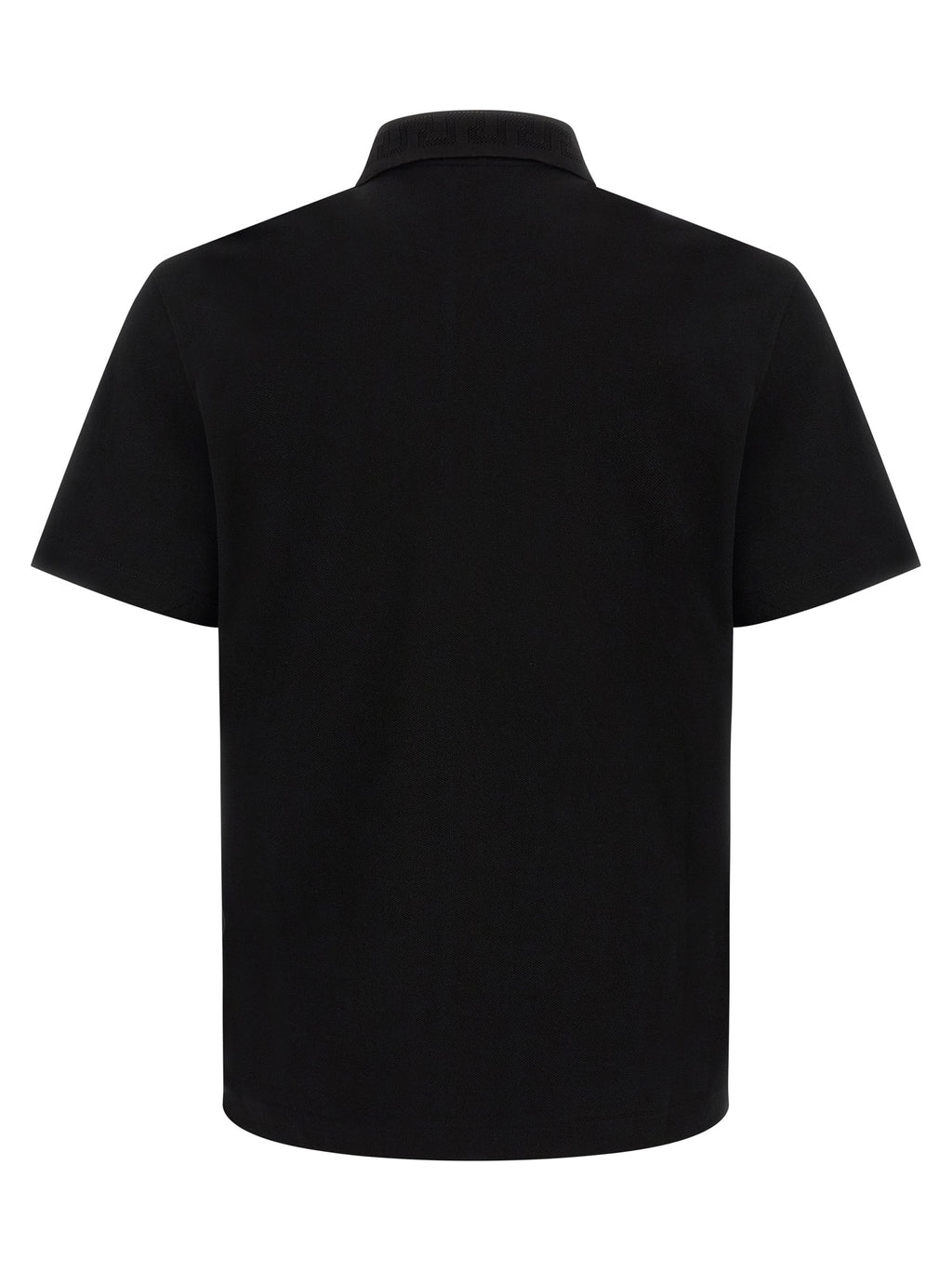 Chemise polo noire en coton de la marque Versace, avec logo emblématique, portée sur un mannequin.