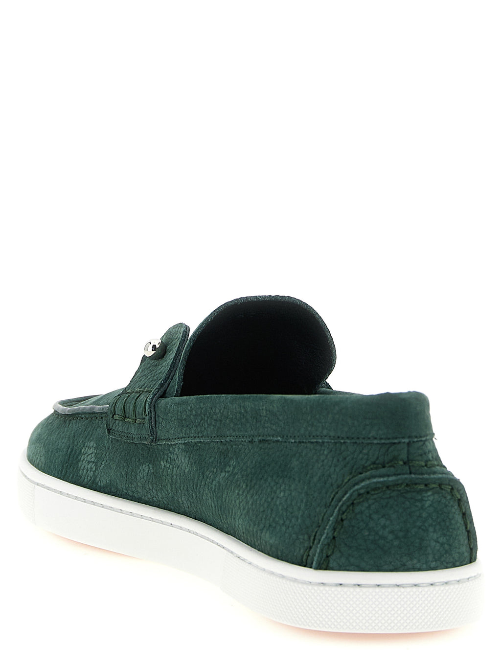 Mocassins Christian Louboutin en cuir de veau bicolore, slip-on, avec semelle en caoutchouc, visibles sur l'image.