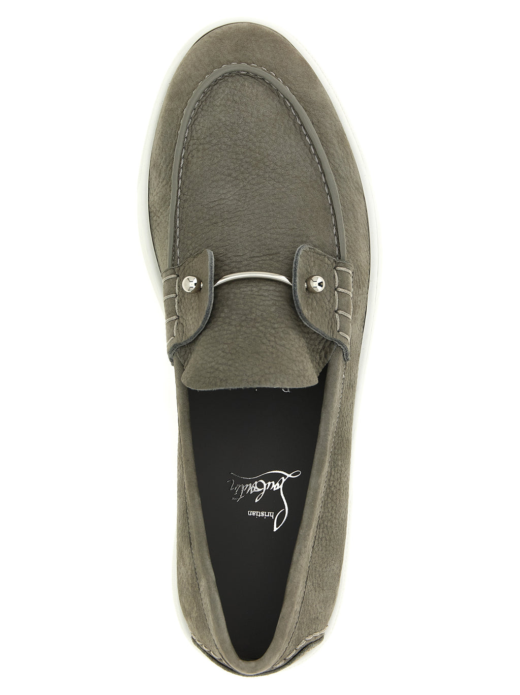 Chaussures Christian Louboutin en cuir de veau gris, mocassins sans lacets élégants et raffinés pour homme.