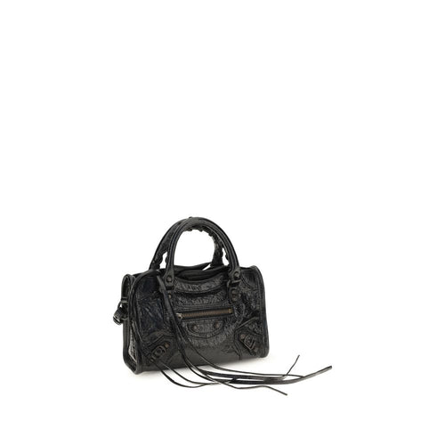 Sac à main Balenciaga en cuir d'agneau noir avec motifs ovis Aries, élégant et sophistiqué, vue de face.