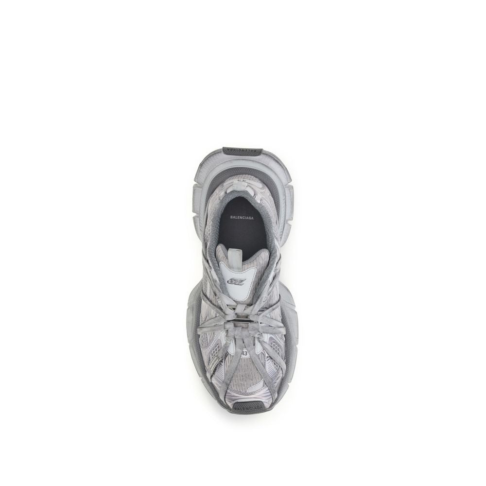 Chaussures de sport grises Balenciaga en polyéthylène avec semelle épaisse et design moderne, vues de face.
