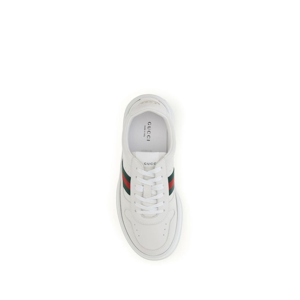 Chaussures Gucci Bos Taurus en cuir blanc pour homme, baskets à semelle épaisse et style chunky.