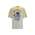 T-shirt en coton bicolore Balenciaga, coupe classique, avec logo discret, porté sur un mannequin blanc.