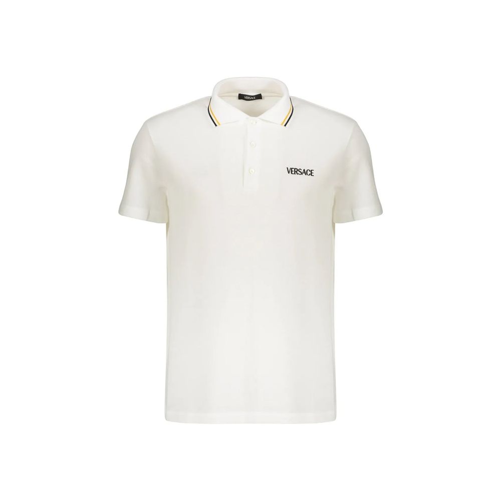 T-shirt blanc en coton de la marque Versace, coupe classique et logo Versace visible sur le devant.