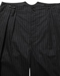 Pantalon homme Dolce & Gabbana en laine noire à rayures fines, costume élégant avec coupe classique.
