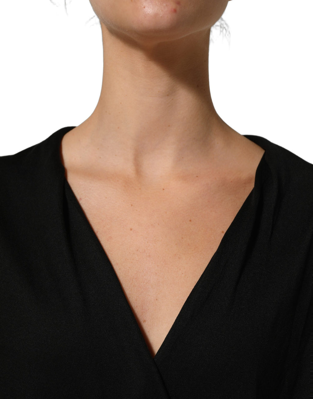 Chemise en soie noire Dolce & Gabbana à manches longues et drapée, élégante blouse pour femme.