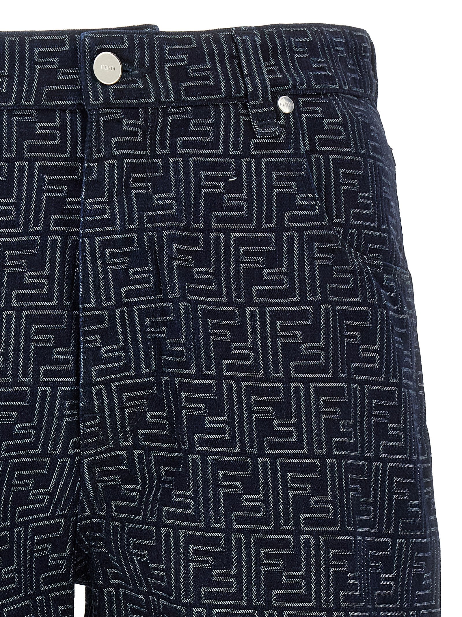 Shorts bermuda en coton bleu de la marque Fendi, style décontracté et tendance, avec logo Fendi visible.