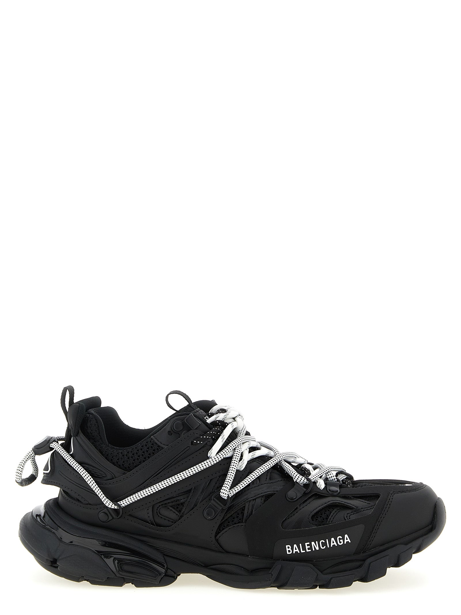 Baskets sportives noires Balenciaga en polyéthylène avec semelle épaisse et design moderne, vue de face.