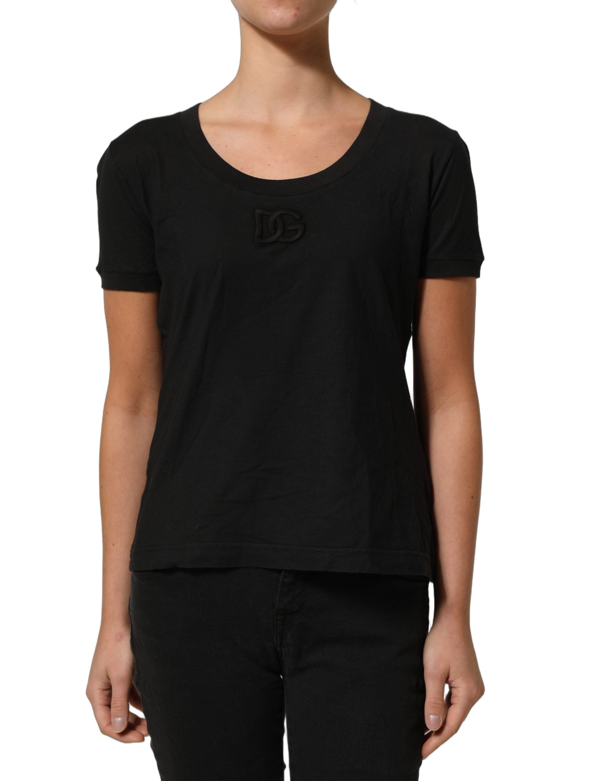 T-shirt noir Dolce & Gabbana en coton avec logo DG rond, col rond et design simple, visible en gros plan.