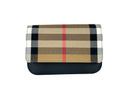 Sac à bandoulière en cuir noir Burberry Madison Check, petit modèle avec motif à carreaux, idéal pour un style élégant.