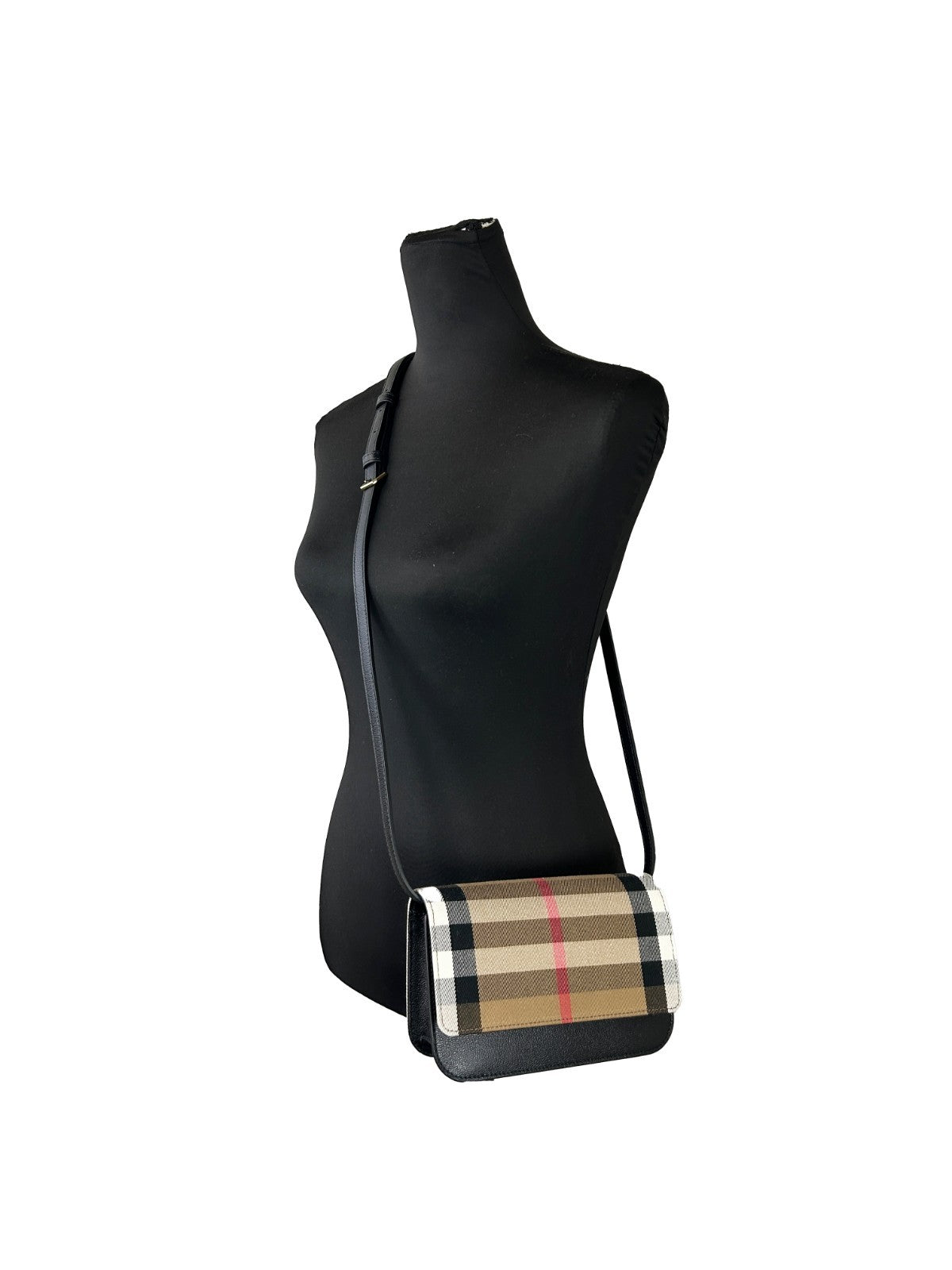 Sac à bandoulière en cuir noir Burberry Madison Small Check avec motif à carreaux, chaîne en métal et poche intérieure.