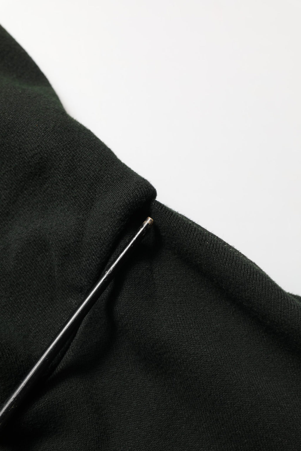 Sweat à capuche noir Dolce & Gabbana DGVIB3 pour homme, pull avec capuche et logo visible, en tissu confortable.