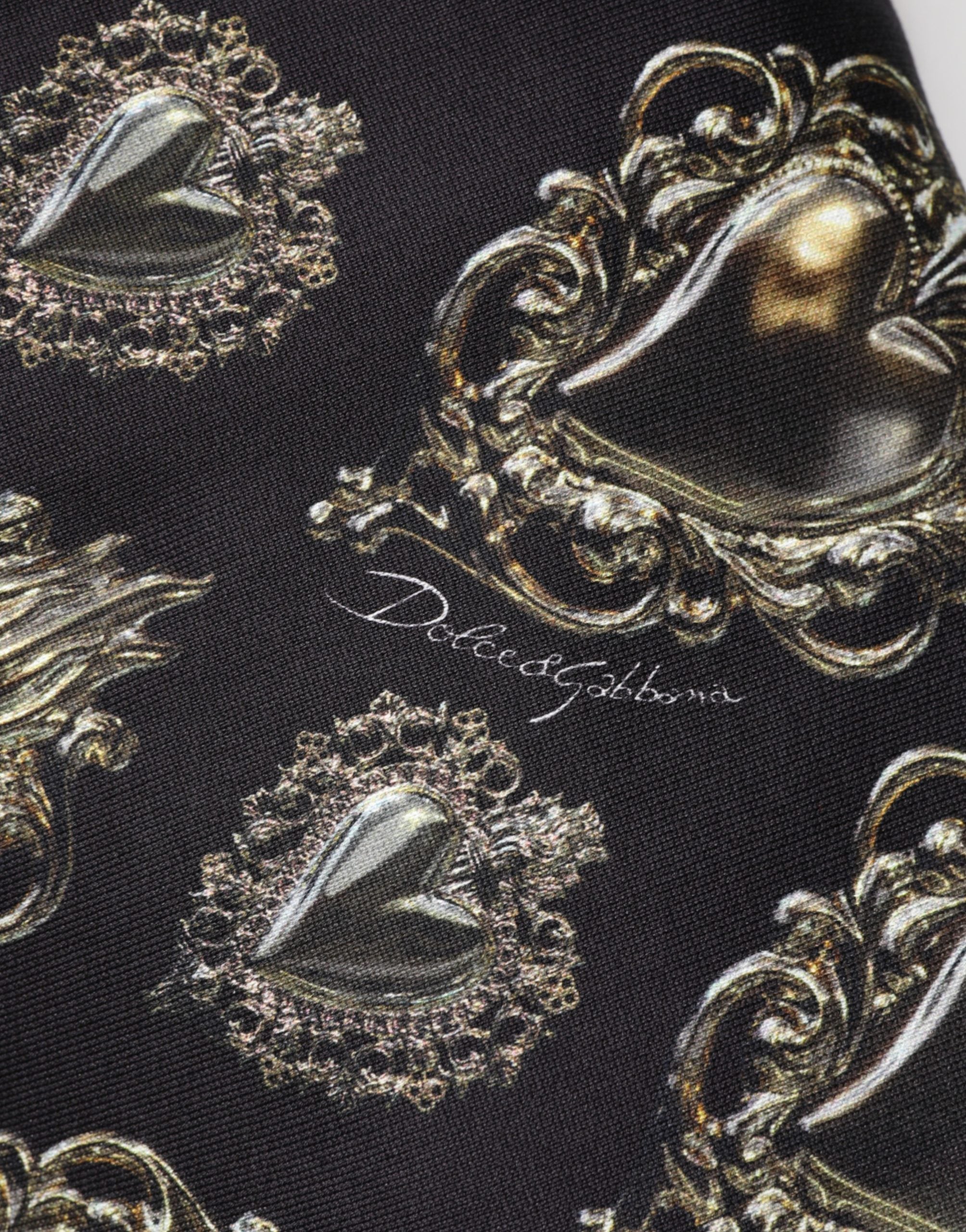 Sweat-shirt en coton noir Dolce & Gabbana avec motif cœur sacré, manches longues et design élégant.