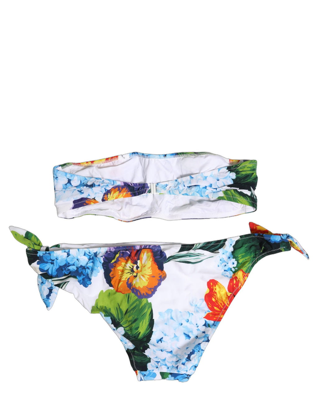 Maillot de bain deux pièces Dolce & Gabbana blanc à fleurs, haut bandeau et culotte assortie, idéale pour la plage.
