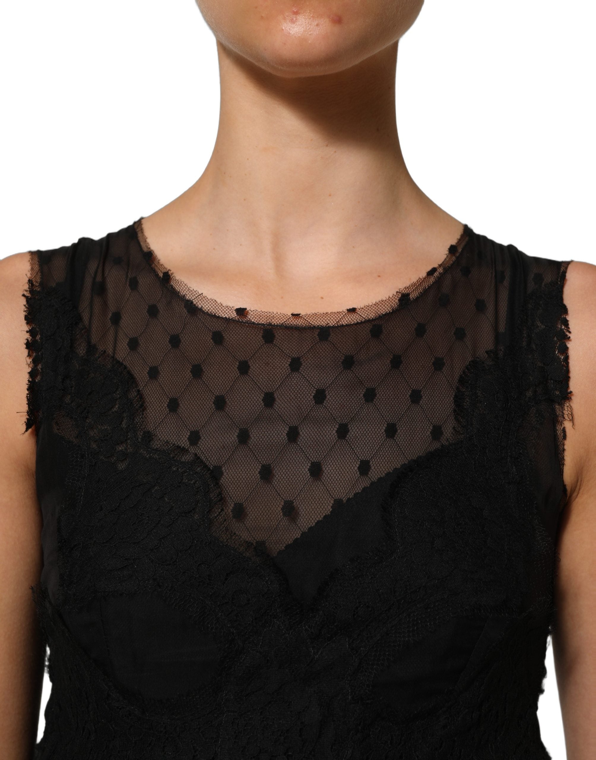 Robe courte sans manches Dolce & Gabbana en dentelle noire avec bordure en dentelle, coupe en ligne A.