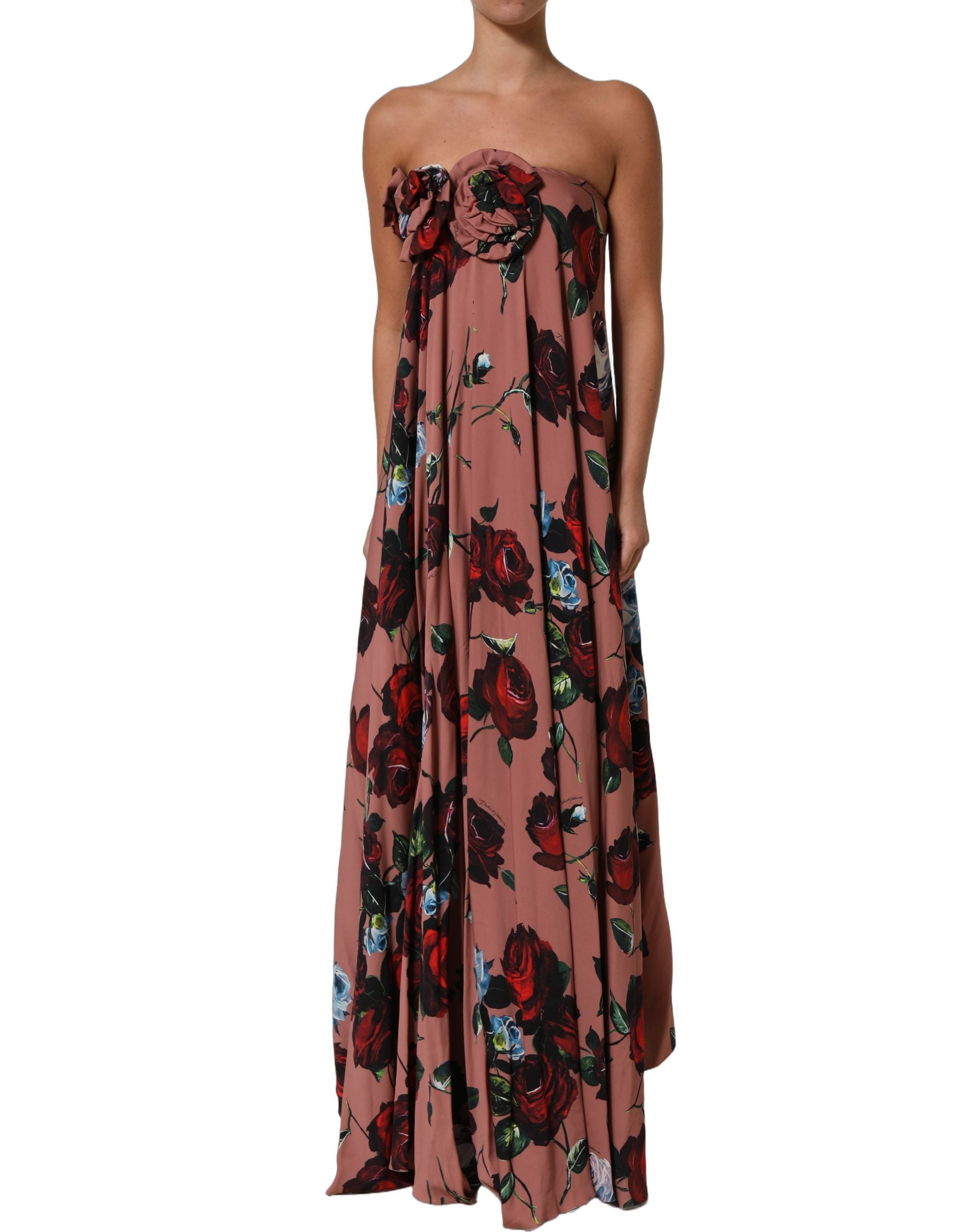 Robe longue bustier en soie rose poussière avec fleurs, marque Dolce & Gabbana, visible sur le mannequin.