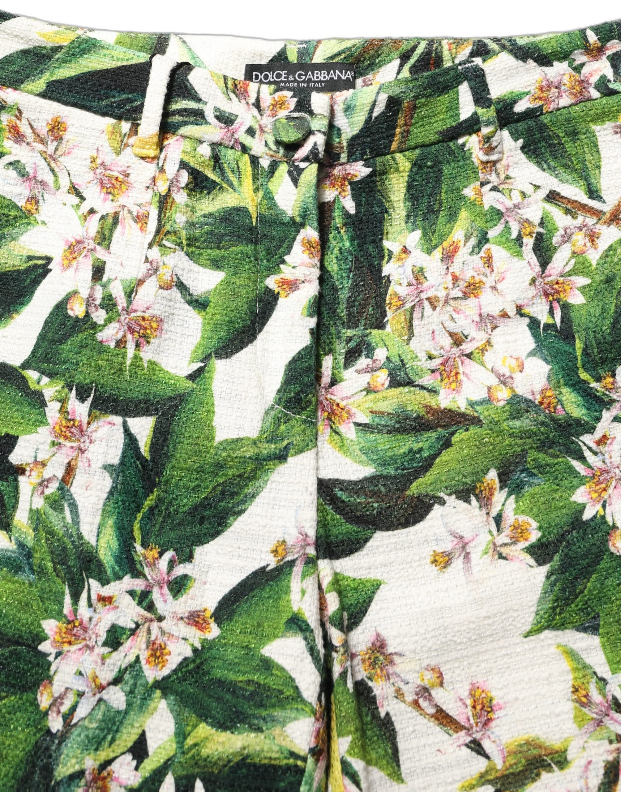 Pantalons droits courts blancs à imprimé floral Dolce & Gabbana, vue de face, en tissu léger.