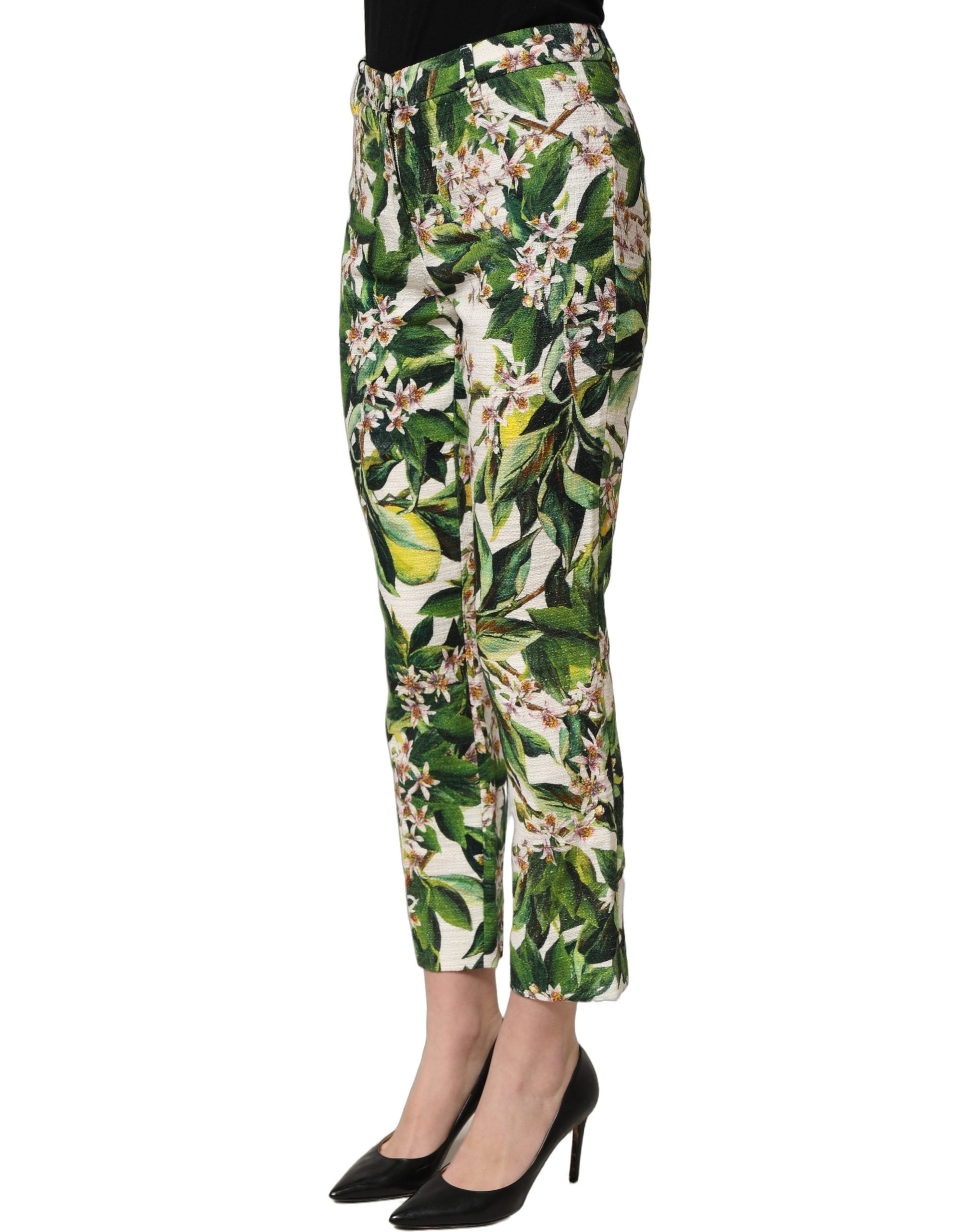 Pantalons droits courts Dolce & Gabbana à imprimé floral blanc, style élégant et tendance, en tissu léger.