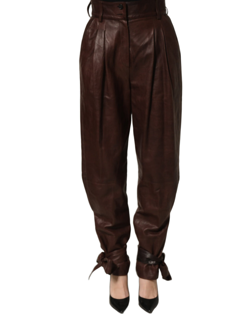 Pantalon en cuir marron à taille haute et jambes tapered de Dolce & Gabbana, visible sur l'image.