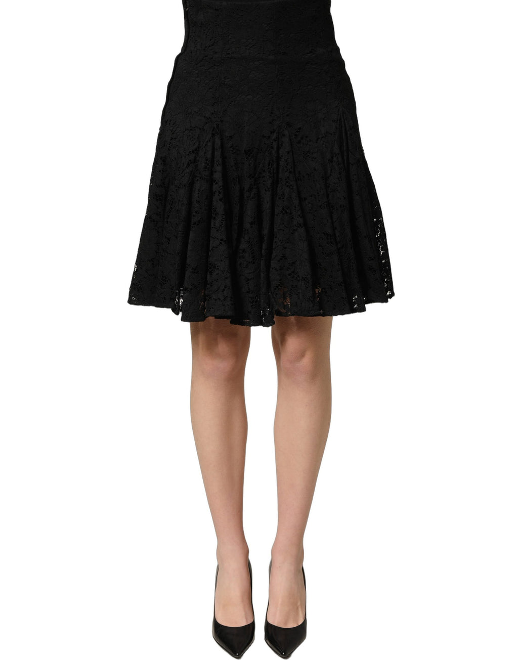 Jupe courte en dentelle noire Dolce & Gabbana avec motifs floraux et découpes, style évasé A-line, pour femme élégante.