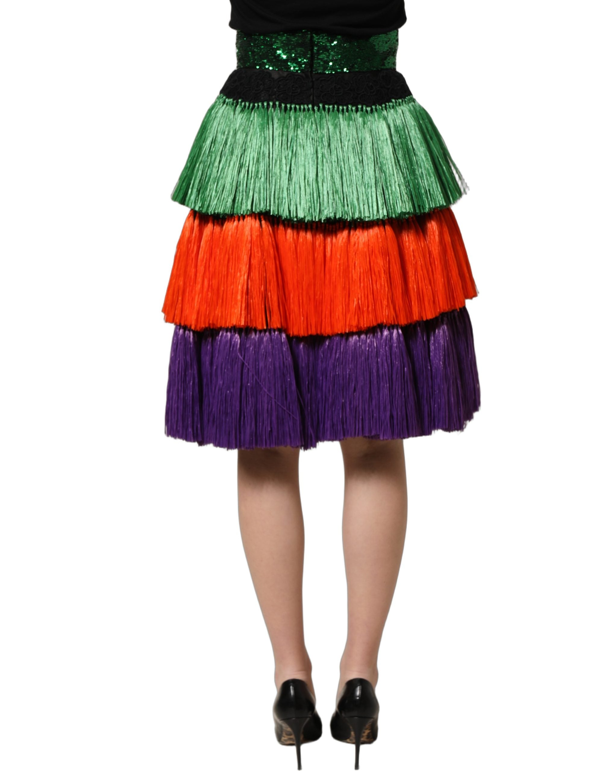 Jupe longue à taille haute Dolce & Gabbana avec franges multicolores, style élégant et tendance, longueur au genou.