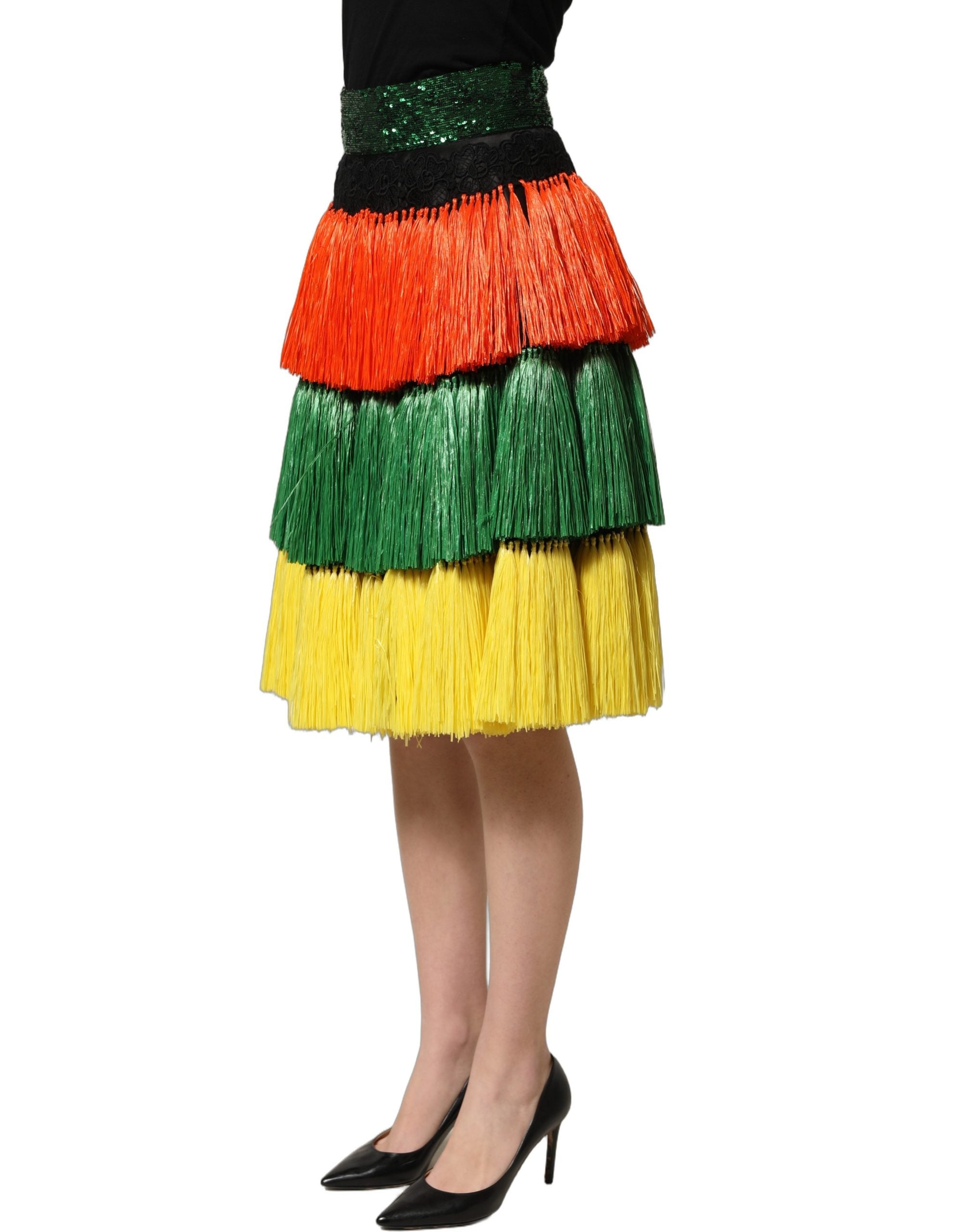 Jupe longue à hauteur du genou avec franges et sequins multicolores, haute taille, signée Dolce & Gabbana.